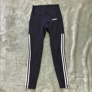 Adidas striped leggings with side pocket size Small